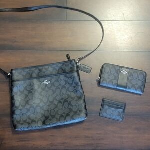 Coach Black Signature Crossbody Bag 3 Piece Set With Wallet And Card Holder